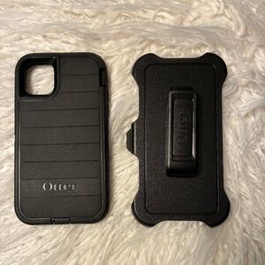 OtterBox Defender Screenless Edition case for iPhone 11 with holster clip